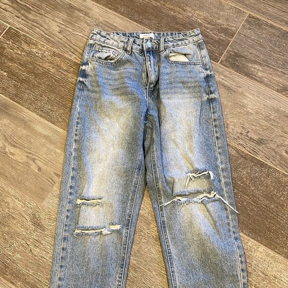 Forever 21 ripped blue jeans size 24 - Picture 2 of 5